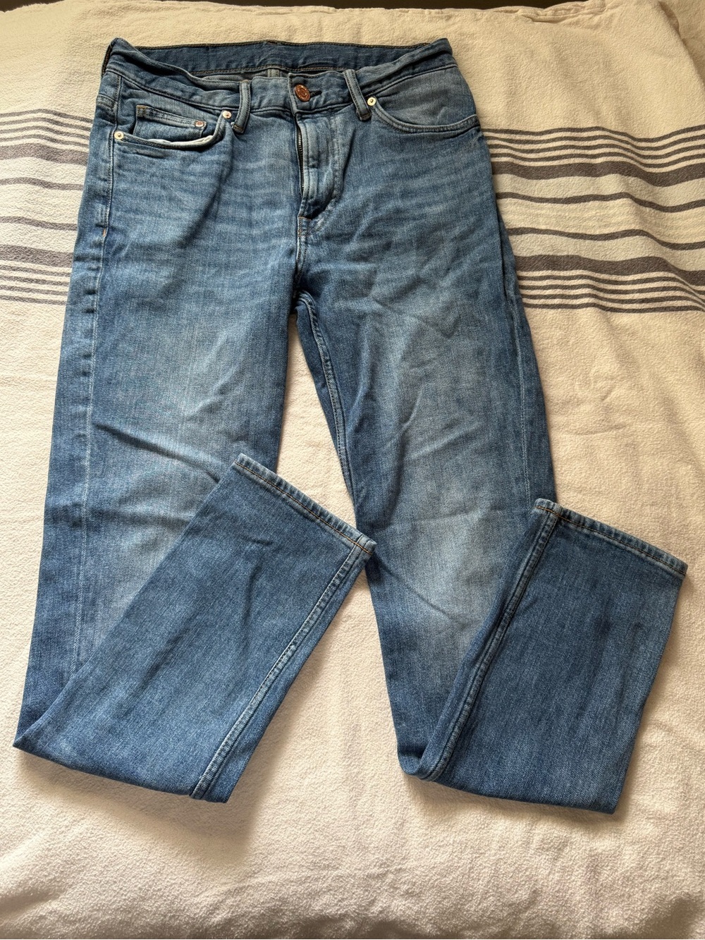 &Denim Slim, Straight Blue Jeans - size 30